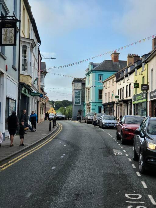 Stunning Seaside Town Cottage カーディガン エクステリア 写真
